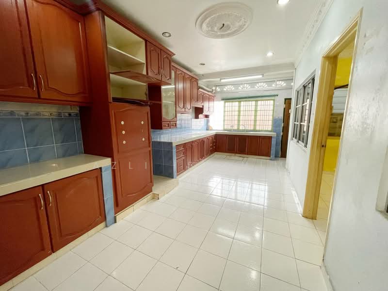 Rumah Teres 1-Tingkat untuk Dijual di Taman Pelangi Semenyih (Semenyih) - Azli Ibrahim - Kitchen - PropertyGuru.com.my