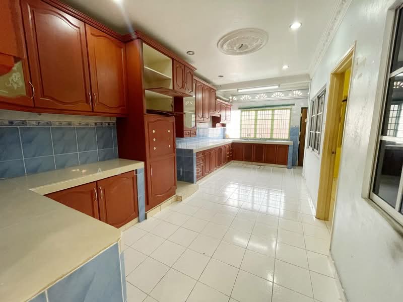 Rumah Teres 1-Tingkat untuk Dijual di Taman Pelangi Semenyih (Semenyih) - Azli Ibrahim - Kitchen - PropertyGuru.com.my