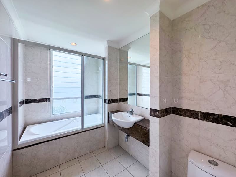 Kondominium untuk Dijual di The Cove Condominium - Andrew Chong - Bathroom - PropertyGuru.com.my