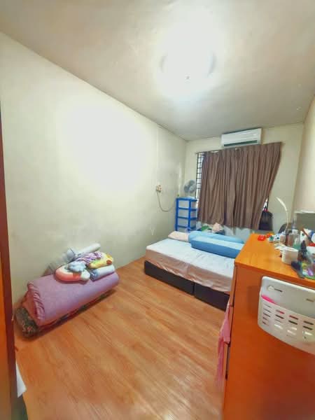 Rumah Berkembar untuk Dijual di Taman Kempas (Tampoi) - Herry Goh - Bedroom - PropertyGuru.com.my