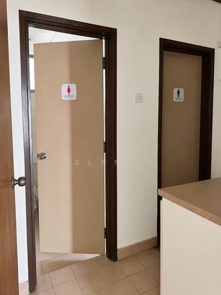 Shop / Office untuk Dijual di PJU 8, Damansara Perdana (Petaling Jaya) - Alan . - Bathroom - PropertyGuru.com.my