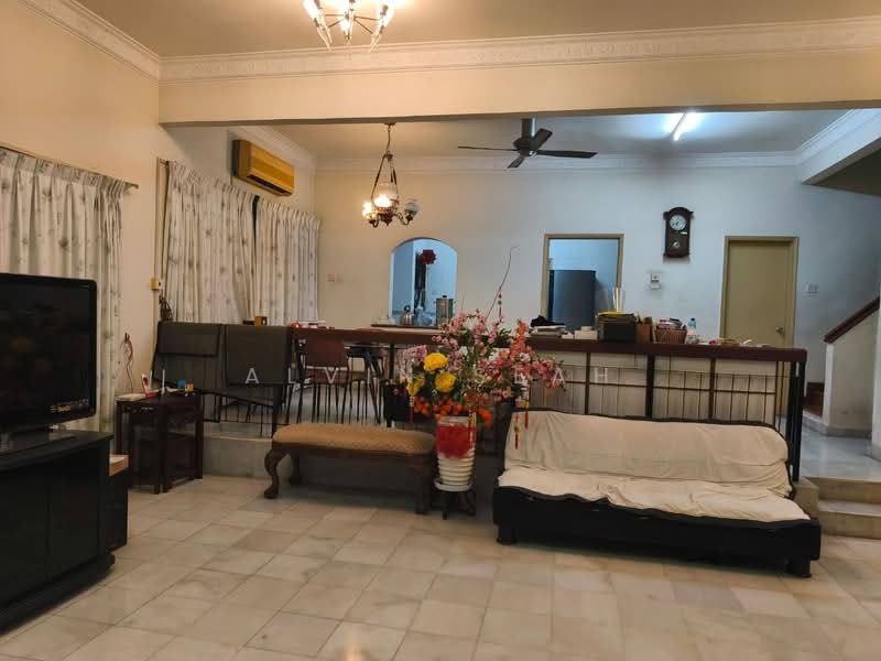 2-storey Terraced House for Sale in U8, Taman Bukit Jelutong (Shah Alam) - Alvin Seah - Living Room - PropertyGuru.com.my
