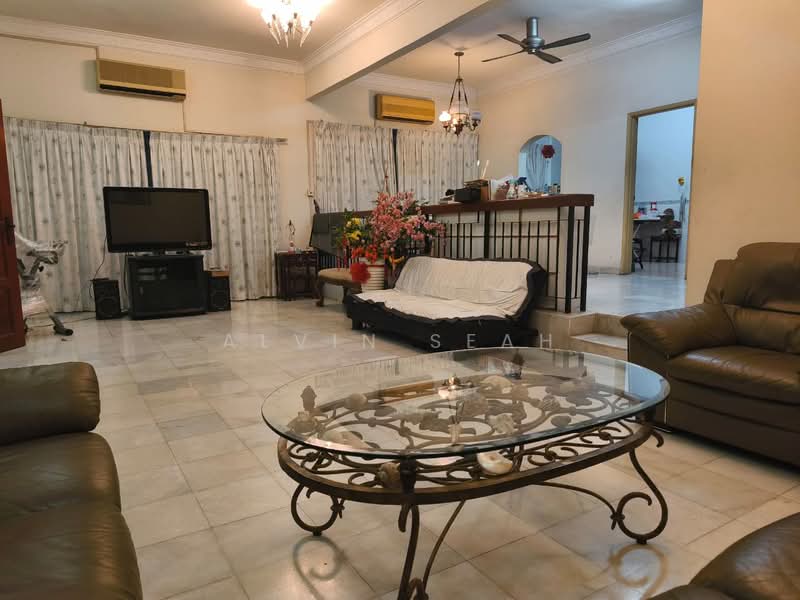 2-storey Terraced House for Sale in U8, Taman Bukit Jelutong (Shah Alam) - Alvin Seah - Living Room - PropertyGuru.com.my