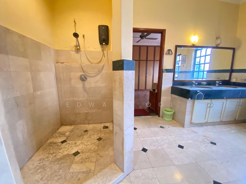 Bungalow House for Sale in Taman Desa (Kuala Lumpur) - Edward Ooi - Bathroom - PropertyGuru.com.my