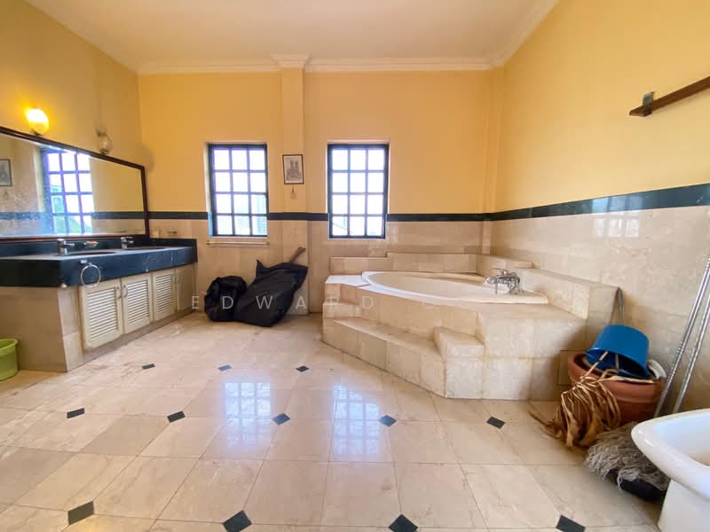 Bungalow House for Sale in Taman Desa (Kuala Lumpur) - Edward Ooi - Bathroom - PropertyGuru.com.my