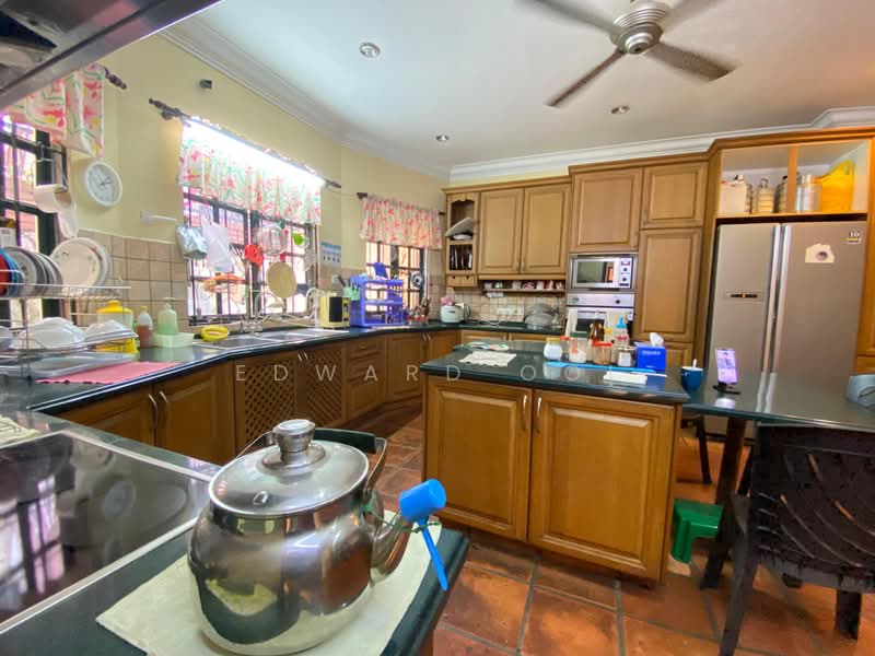 Bungalow House for Sale in Taman Desa (Kuala Lumpur) - Edward Ooi - Kitchen - PropertyGuru.com.my