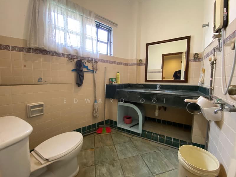 Bungalow House for Sale in Taman Desa (Kuala Lumpur) - Edward Ooi - Bathroom - PropertyGuru.com.my