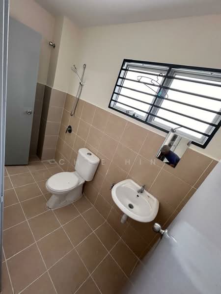 2-storey Terraced House for Rent in Bandar Puncak Alam (Puncak Alam) - Chee Hin - Bathroom - PropertyGuru.com.my