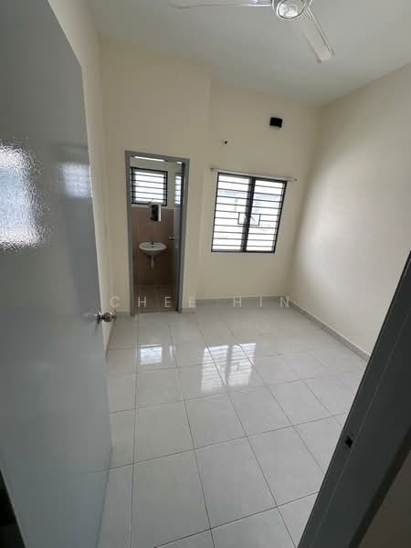 2-storey Terraced House for Rent in Bandar Puncak Alam (Puncak Alam) - Chee Hin - Interior - PropertyGuru.com.my