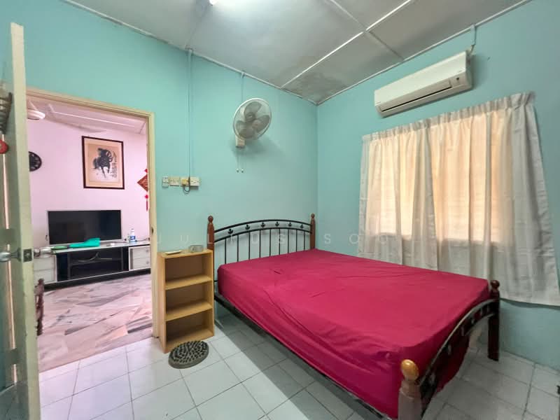 1-storey Terraced House for Sale in Taman Cheras Perdana (Cheras) - Julius Soo - Bedroom - PropertyGuru.com.my