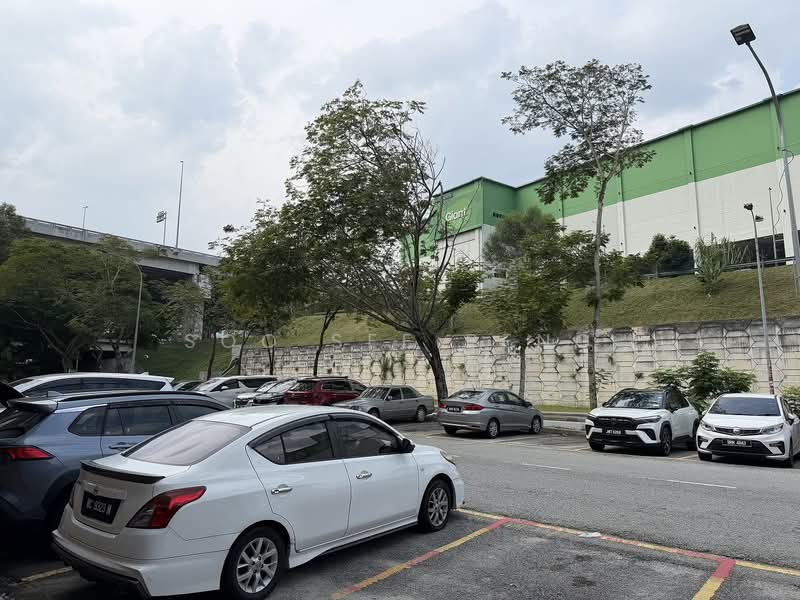 Shop for Rent in Seksyen 5 (Kota Damansara) - Soo See Beng - Car Park - PropertyGuru.com.my