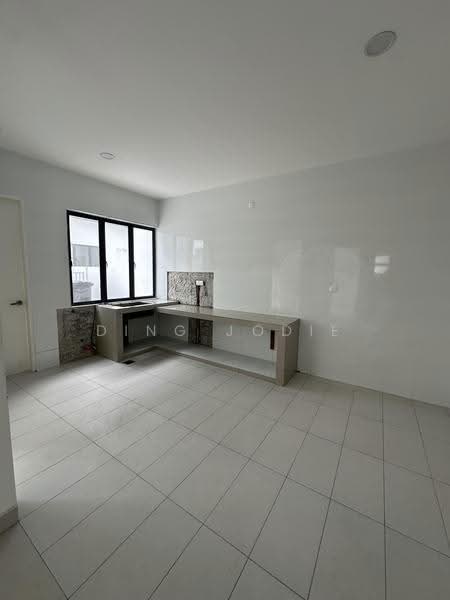 Rumah Berkembar untuk Disewa di Seremban (Negeri Sembilan) - Ding Jodie - Kitchen - PropertyGuru.com.my