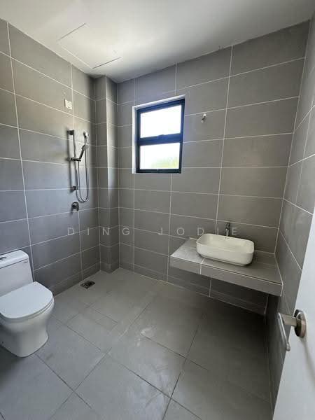 Rumah Berkembar untuk Disewa di Seremban (Negeri Sembilan) - Ding Jodie - Bathroom - PropertyGuru.com.my