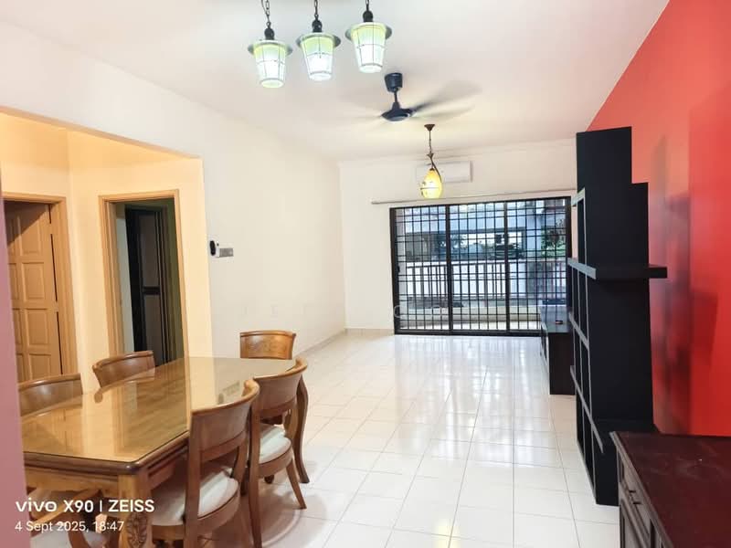 Condominium for Sale at Sri Putramas - Jeff Ooi - Dining Room - PropertyGuru.com.my