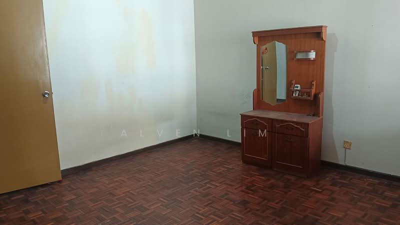 2-storey Terraced House for Sale in Taman Daya (Kepong) - Alven Lim - Bedroom - PropertyGuru.com.my