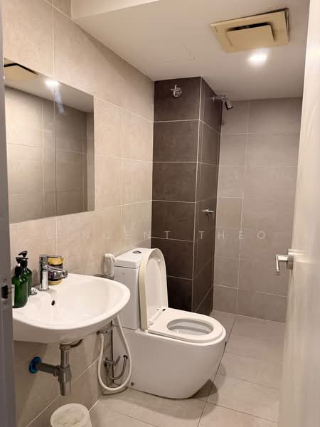 Kediaman Servis untuk Dijual di Pinnacle Petaling Jaya - Vincent Theo - Bathroom - PropertyGuru.com.my