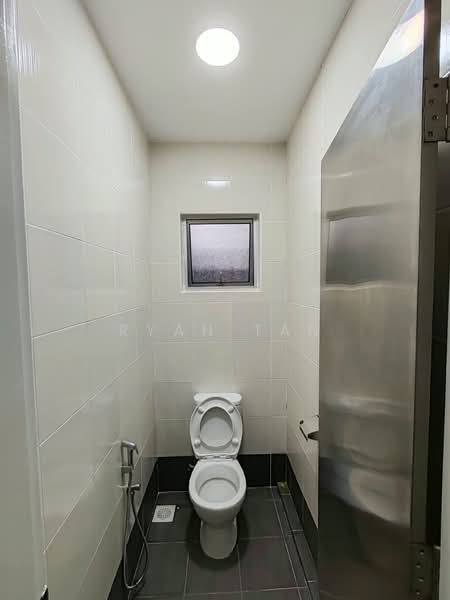 Shop / Office for Rent in Bandar Baru Sri Petaling (Sri Petaling) - Ryan Tan - Bathroom - PropertyGuru.com.my