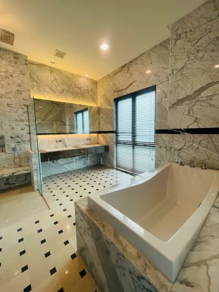 Bungalow House untuk Disewa di Taman Tunku (Bukit Tunku (Kenny Hills)) - Michelle Tan - Bathroom - PropertyGuru.com.my