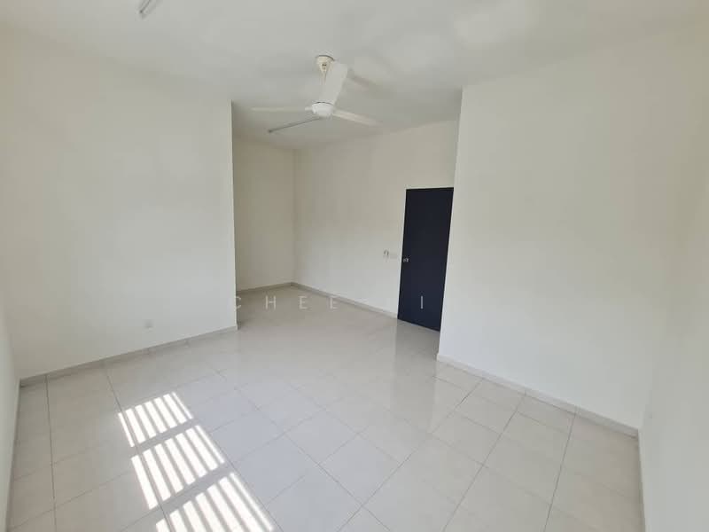 2-storey Terraced House for Sale in Bandar Puncak Alam (Puncak Alam) - Chee Hin - Interior - PropertyGuru.com.my