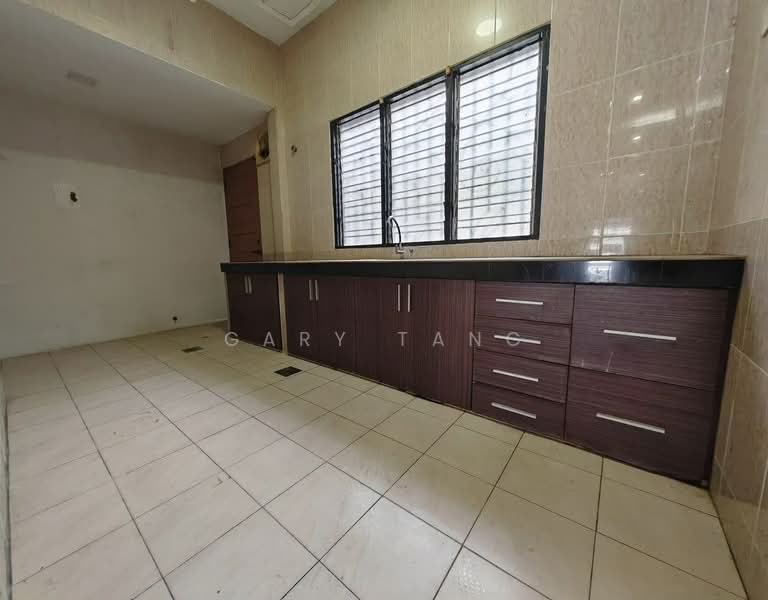 2-storey Terraced House for Sale in Taman Kledang Permai (Menglembu) - Gary Tang - Kitchen - PropertyGuru.com.my
