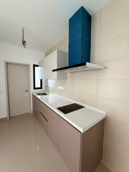 Kediaman Servis untuk Dijual di Residensi Ava @ Kiara Bay - Jayden Chong - Kitchen - PropertyGuru.com.my