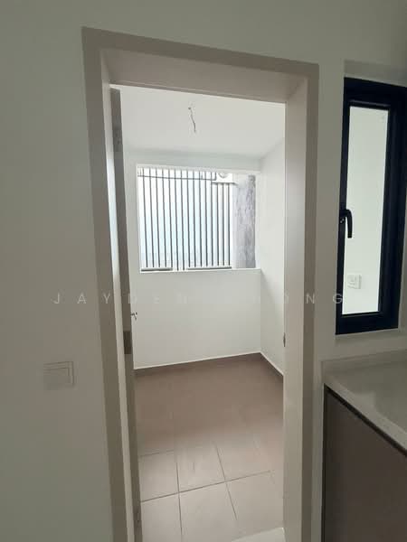 Kediaman Servis untuk Dijual di Residensi Ava @ Kiara Bay - Jayden Chong - Interior - PropertyGuru.com.my