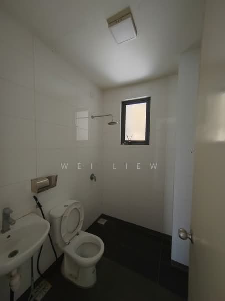 3-storey Terraced House for Rent in Mutiara Heights (Kajang) - Wei Liew - Bathroom - PropertyGuru.com.my
