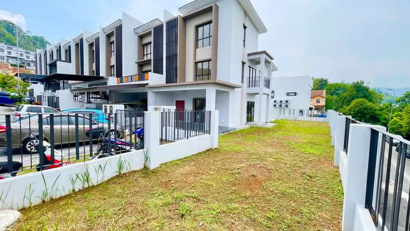 3-storey Terraced House for Sale in Gombak (Selangor) - Azli Ibrahim - Exterior - PropertyGuru.com.my