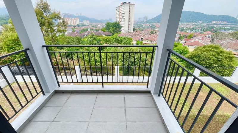 3-storey Terraced House for Sale in Gombak (Selangor) - Azli Ibrahim - Balcony - PropertyGuru.com.my