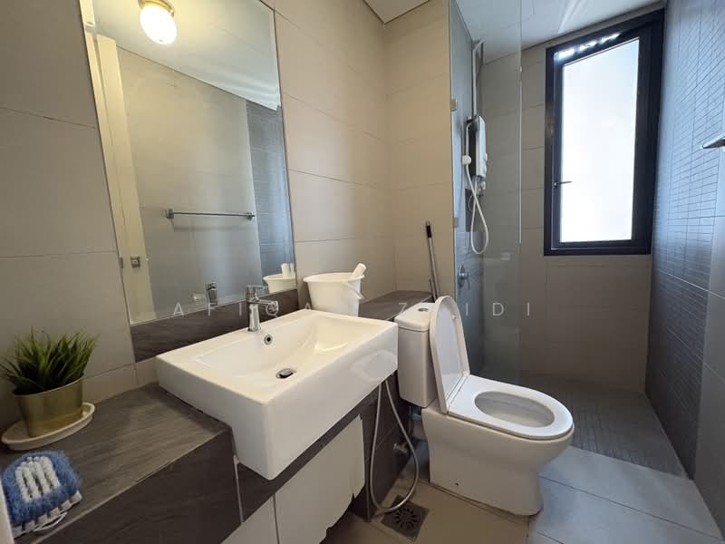 Service Residence for Sale at Serini Melawati - Afiqah zaidi - Bathroom - PropertyGuru.com.my