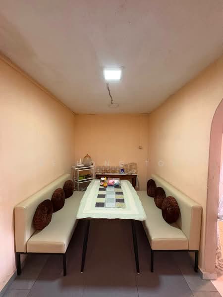 Rumah Teres 1-Tingkat untuk Dijual di Taman Ungku Tun Aminah (Skudai) - Ee Fong Toh - Dining Room - PropertyGuru.com.my