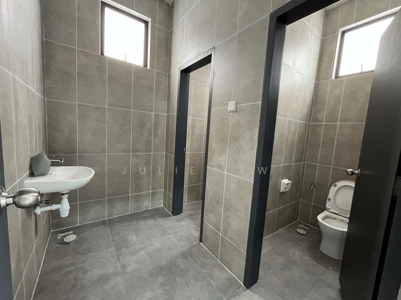 Detached Factory for Sale in Eco Business Park 1 (Johor Bahru) - Julie Yew - Bathroom - PropertyGuru.com.my