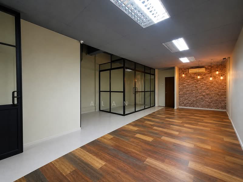 Pejabat untuk Dijual di Mutiara Damansara (Selangor) - Alan . - Interior - PropertyGuru.com.my