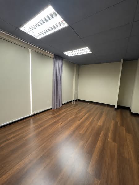 Pejabat untuk Dijual di Mutiara Damansara (Selangor) - Alan . - Interior - PropertyGuru.com.my