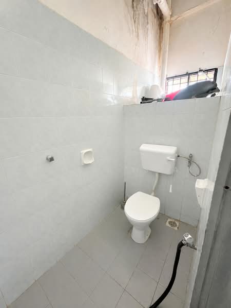 Kedai untuk Disewa di Puncak Alam (Selangor) - Rohana Ishak - Bathroom - PropertyGuru.com.my