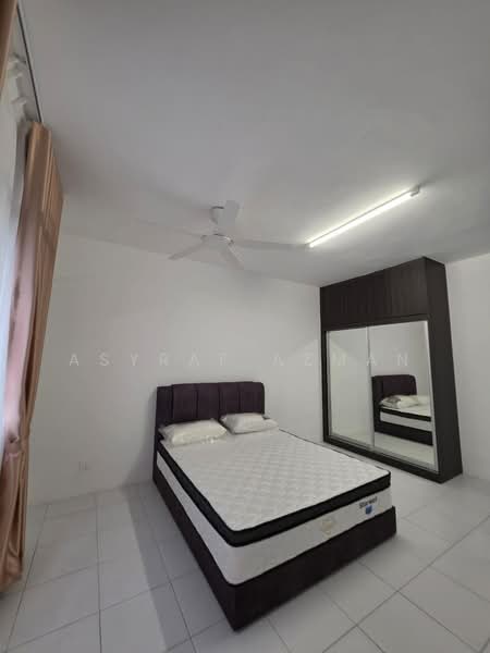 Kondominium untuk Disewa di Residensi Sateria - Asyraf Azman - Bedroom - PropertyGuru.com.my