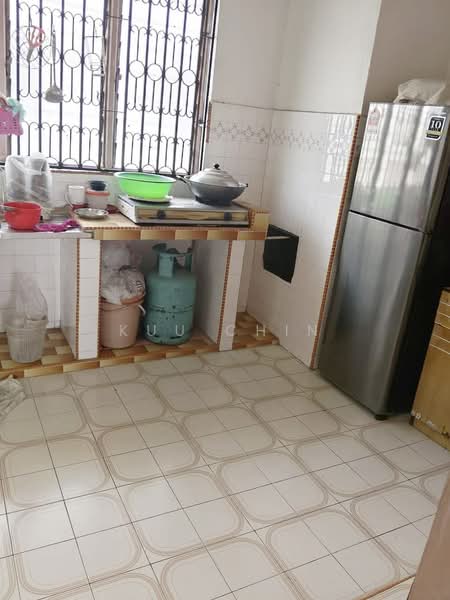 Flat for Sale at Flat Taman Ungku Tun Aminah - Kuu Chin - Kitchen - PropertyGuru.com.my