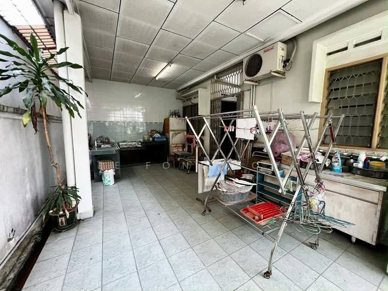 Semi-Detached House for Sale in Taman Sentosa (Johor Bahru) - Ee Fong Toh - Kitchen - PropertyGuru.com.my