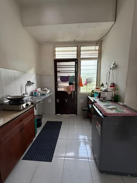2-storey Terraced House for Sale in Setia Eco Gardens (Gelang Patah) - Herry Goh - Kitchen - PropertyGuru.com.my