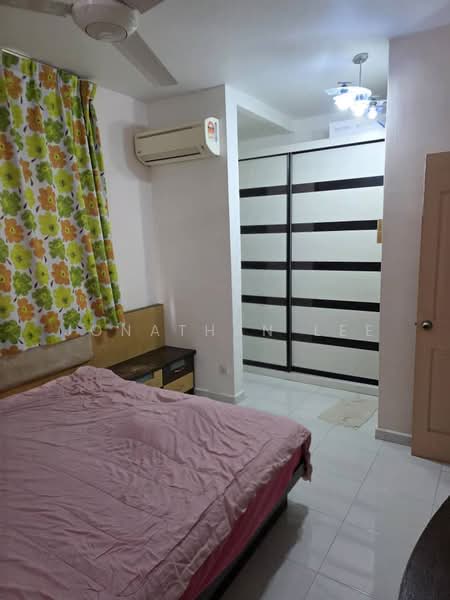 Townhouse for Sale in Kampung Sungai Nibong (Bayan Lepas) - Jonathan Lee - Bedroom - PropertyGuru.com.my