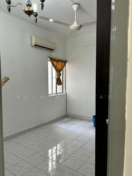 Apartment for Sale at Spanish Villa - Reen Mohamad - Bedroom - PropertyGuru.com.my