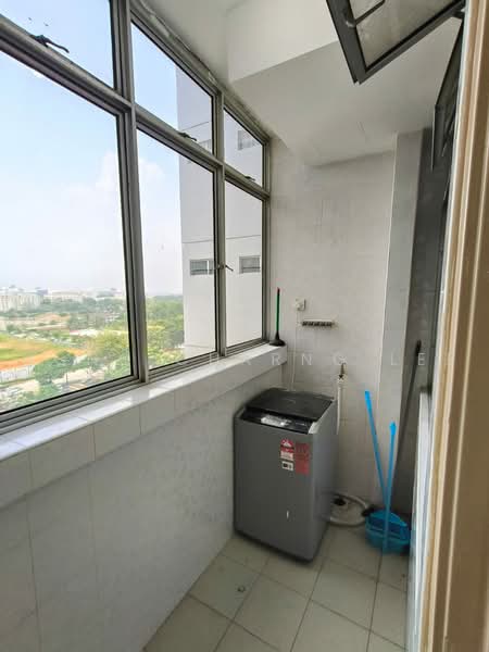 Pangsapuri untuk Disewa di Lake View Suites - Hong Charng Lee - Balcony - PropertyGuru.com.my