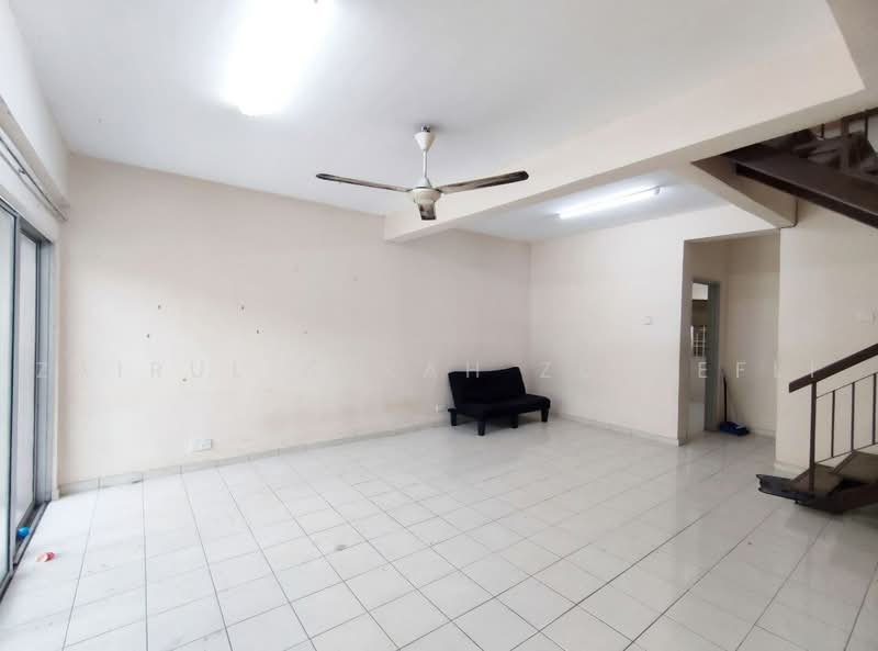 2-storey Terraced House for Sale in Bandar Baru Bangi (Selangor) - Zairul Asrah Zulkefli - Living Room - PropertyGuru.com.my