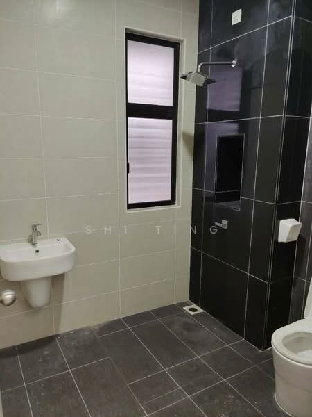 Semi-Detached House for Sale in Taman Pulai Hijauan (Skudai) - Shi Ting - Bathroom - PropertyGuru.com.my