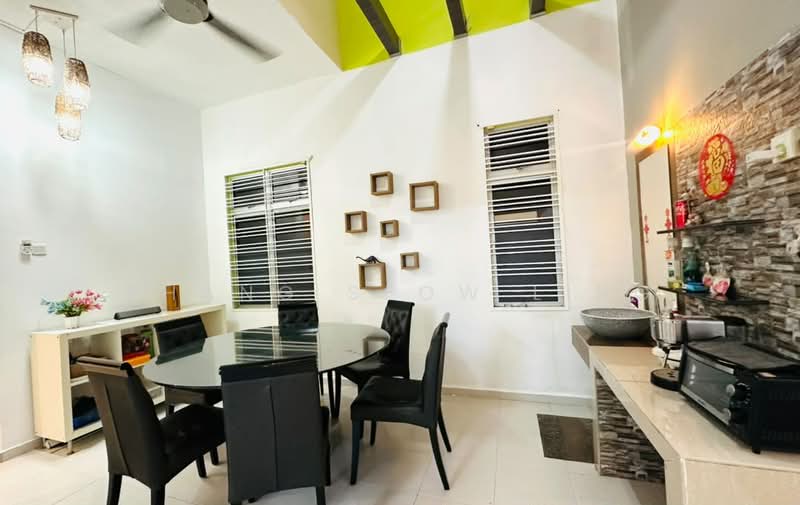 Rumah Teres 1-Tingkat untuk Disewa di Taman Krubong Jaya (Krubong) - Phang Seow Ling - Dining Room - PropertyGuru.com.my