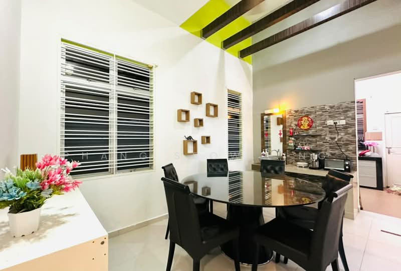 Rumah Teres 1-Tingkat untuk Disewa di Taman Krubong Jaya (Krubong) - Phang Seow Ling - Dining Room - PropertyGuru.com.my