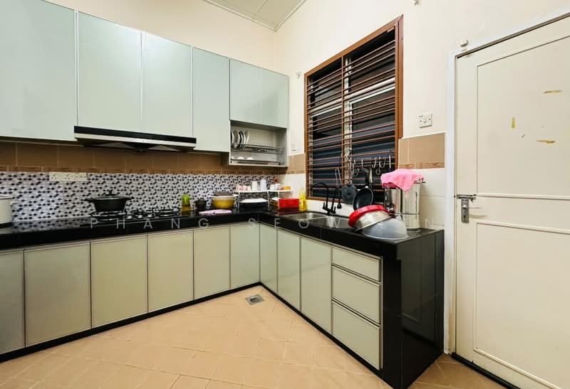 Rumah Teres 1-Tingkat untuk Disewa di Taman Krubong Jaya (Krubong) - Phang Seow Ling - Kitchen - PropertyGuru.com.my
