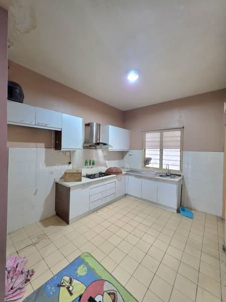 Pangsapuri untuk Dijual di Sri Ixora Apartment - Mohd Faizal - Kitchen - PropertyGuru.com.my