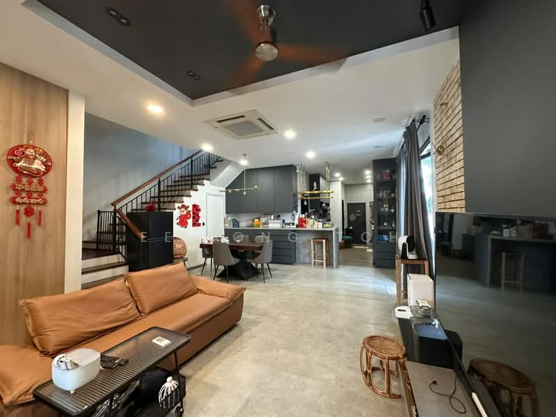 2-storey Terraced House for Sale in Taman Impian Emas (Skudai) - Ee Fong Toh - Living Room - PropertyGuru.com.my