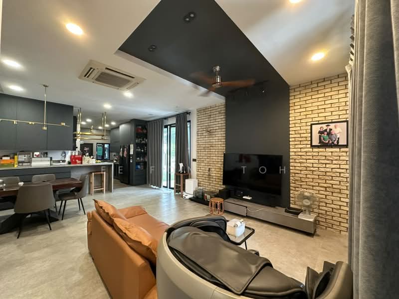 2-storey Terraced House for Sale in Taman Impian Emas (Skudai) - Ee Fong Toh - Living Room - PropertyGuru.com.my